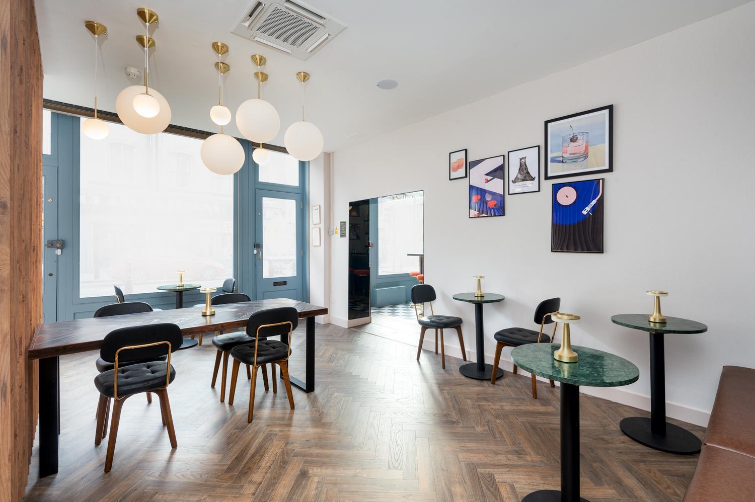 런던 D8 House 아파트 외부 사진