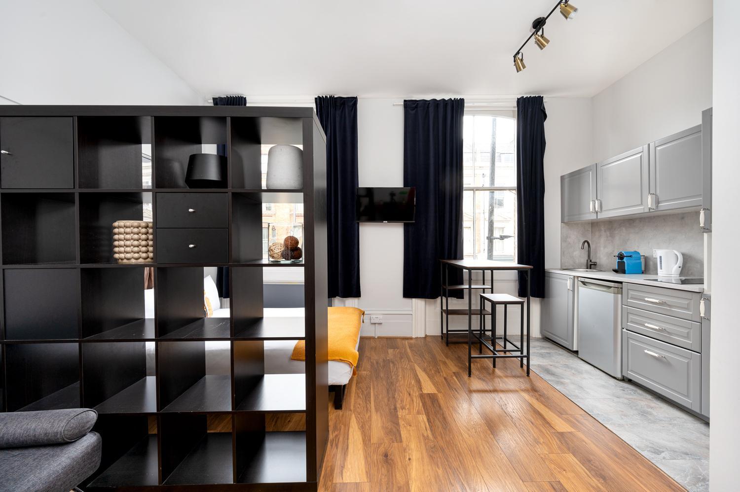 런던 D8 House 아파트 외부 사진