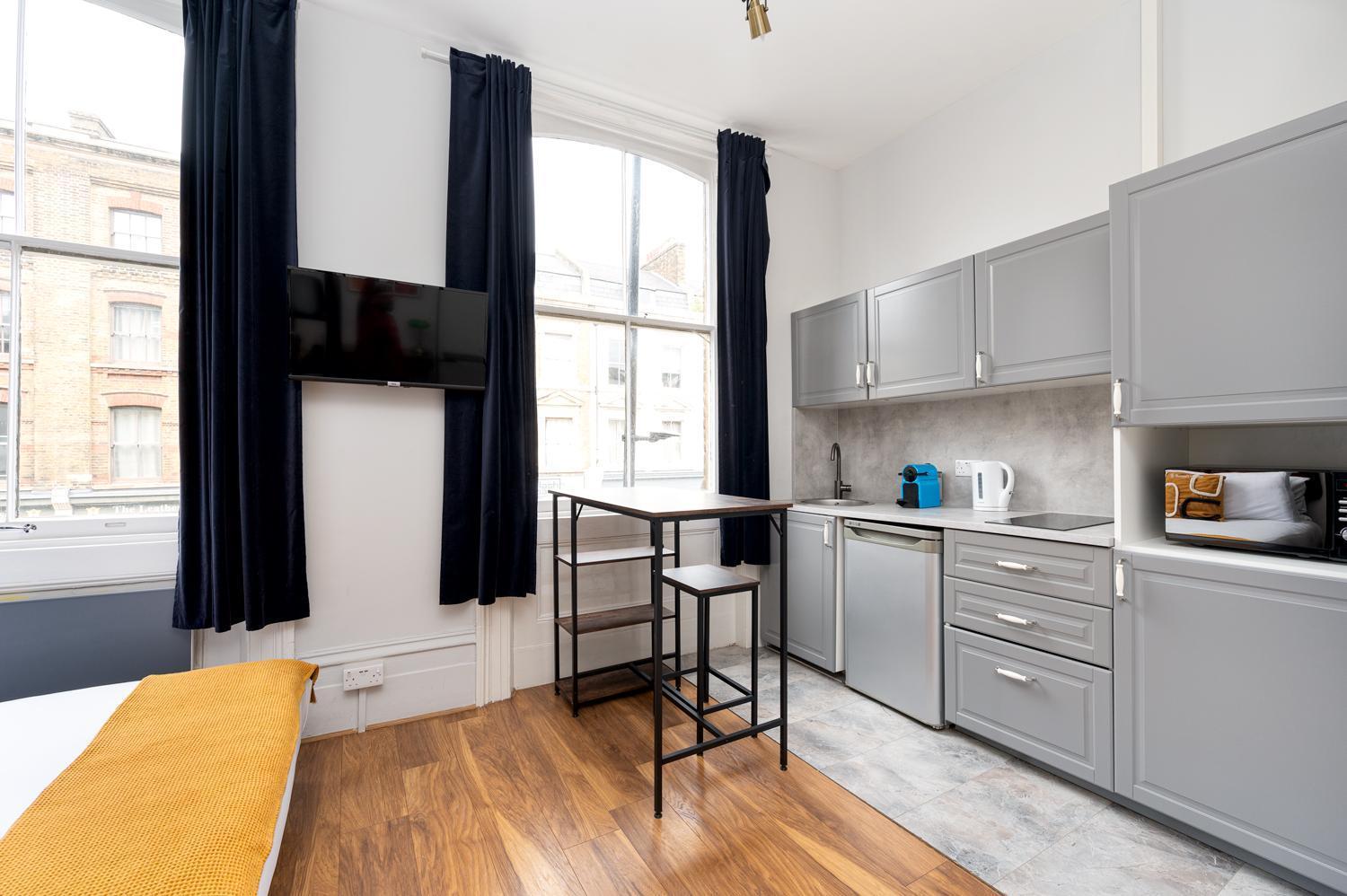 런던 D8 House 아파트 외부 사진